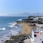 Seaview Coastal On Front Line With Amazing Sea Views And Large Terrace 빌라 *
