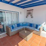 Seaview Coastal On Front Line With Amazing Sea Views And Large Terrace 빌라 *