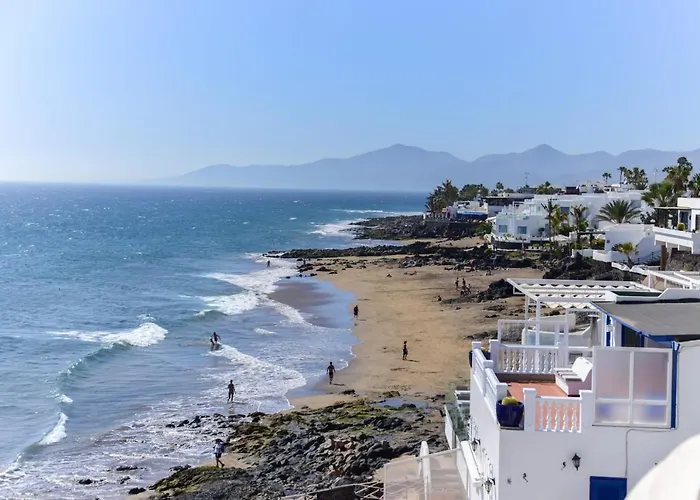 Seaview Coastal On Front Line With Amazing Sea Views And Large Terrace Villa *