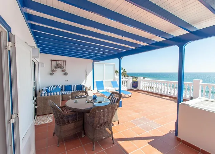 Seaview Coastal On Front Line With Amazing Sea Views And Large Terrace Villa Puerto del Carmen (Lanzarote)