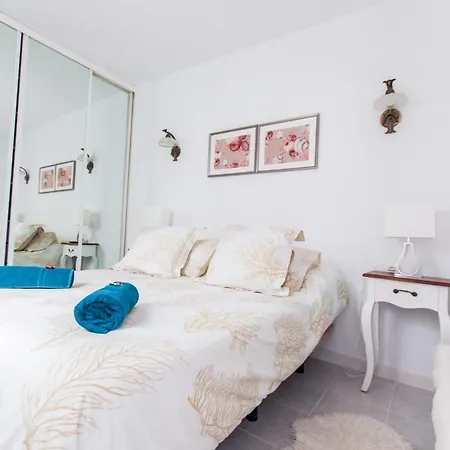 Seaview Coastal On Front Line With Amazing Sea Views And Large Terrace ヴィラ *