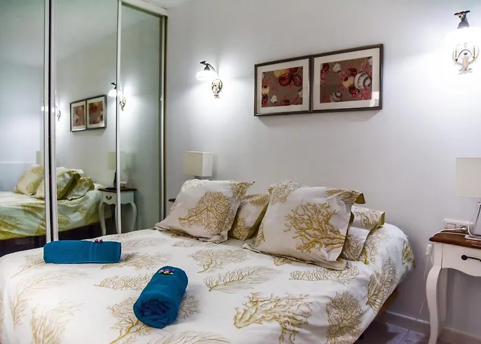 Seaview Coastal On Front Line With Amazing Sea Views And Large Terrace * Puerto del Carmen (Lanzarote)