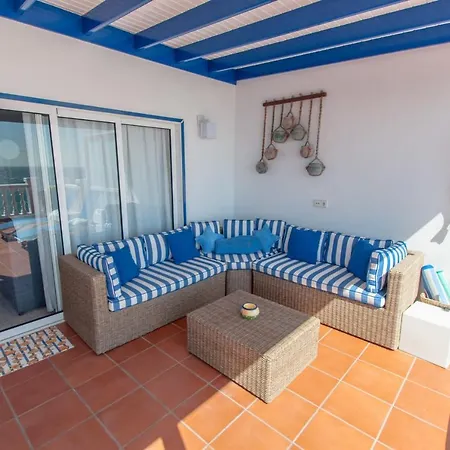 Seaview Coastal On Front Line With Amazing Sea Views And Large Terrace ヴィラ *